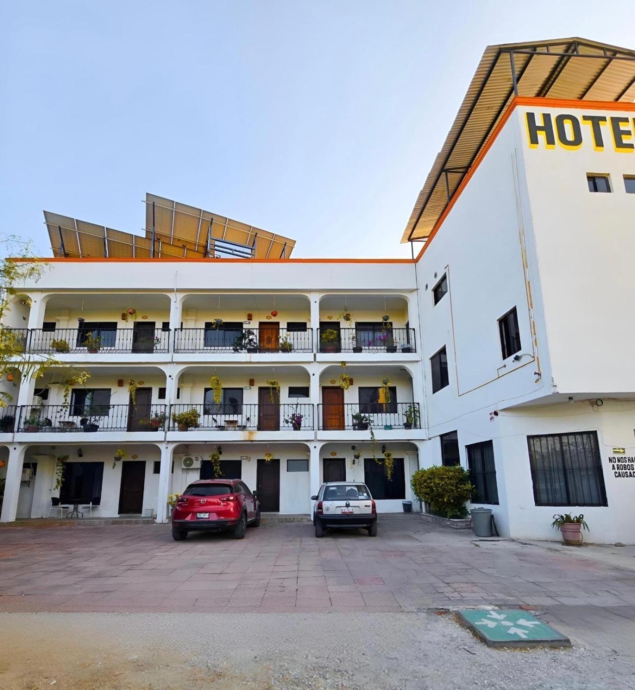 Hotel Villa Esmeralda Tuxtla Gutierrez Ngoại thất bức ảnh